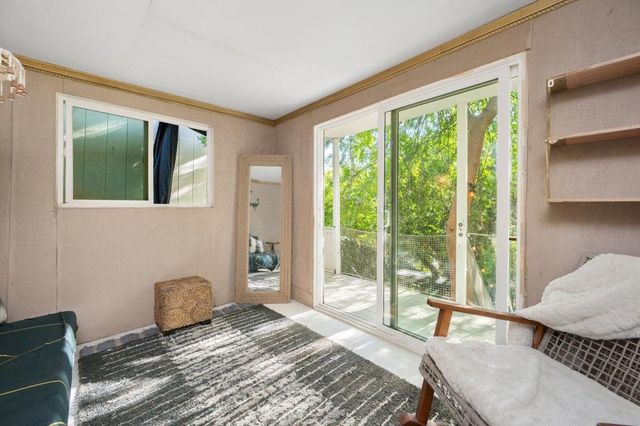 1030 San Rafael Lane, Pasadena, CA 91105