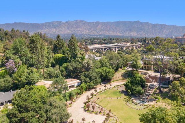 1030 San Rafael Lane, Pasadena, CA 91105