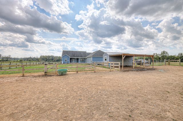 2149 Pocahontas Rd, Morrison, TN 37357