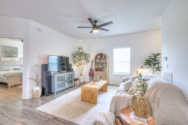 2149 Pocahontas Rd, Morrison, TN 37357