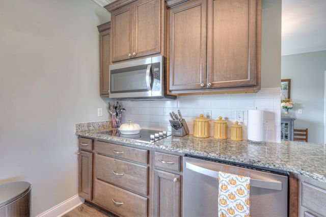 2149 Pocahontas Rd, Morrison, TN 37357