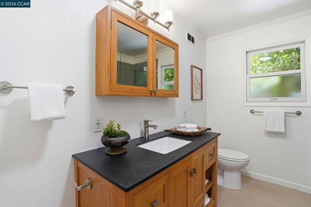 2024 Walnut Blvd, Walnut Creek, CA 94597
