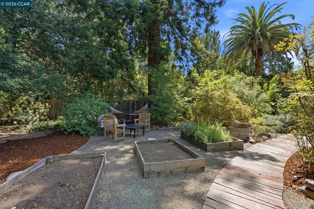 2024 Walnut Blvd, Walnut Creek, CA 94597