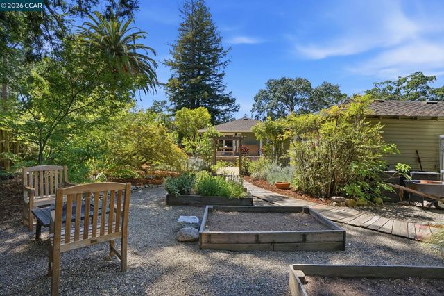 2024 Walnut Blvd, Walnut Creek, CA 94597