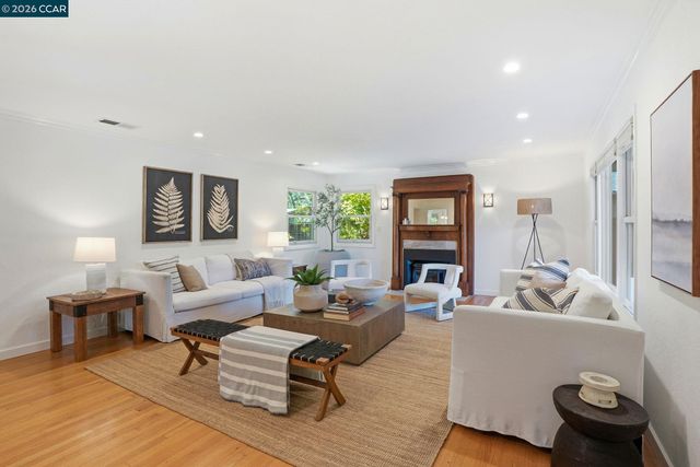 2024 Walnut Blvd, Walnut Creek, CA 94597