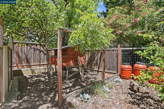 2024 Walnut Blvd, Walnut Creek, CA 94597