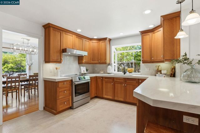 2024 Walnut Blvd, Walnut Creek, CA 94597