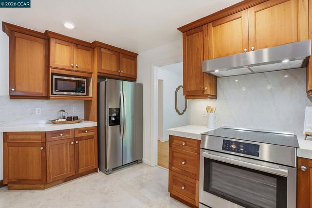 2024 Walnut Blvd, Walnut Creek, CA 94597