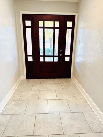 5714 N Braeswood Boulevard, Houston, TX 77096