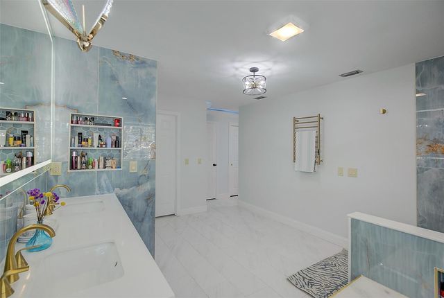 4202 DEEPWATER LANE, Tampa, FL 33615