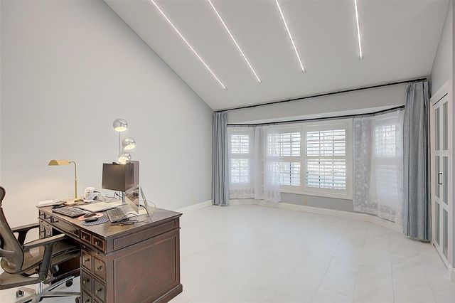 4202 DEEPWATER LANE, Tampa, FL 33615