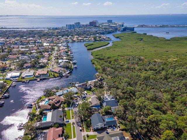 4202 DEEPWATER LANE, Tampa, FL 33615