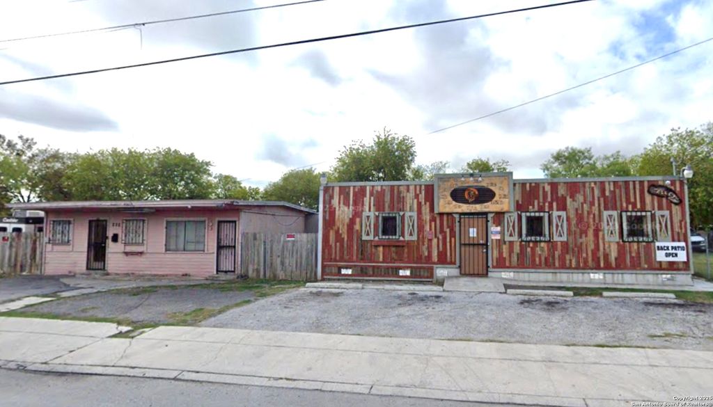 236 Guthrie, San Antonio, TX 78237