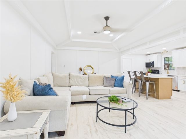 2514 Briarwood Circle, Bryan, TX 77802