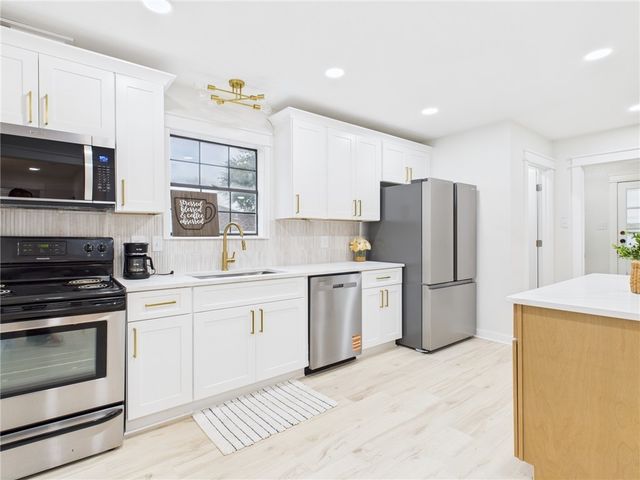 2514 Briarwood Circle, Bryan, TX 77802