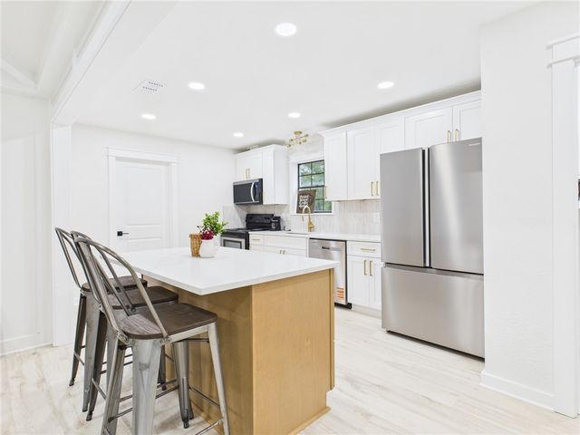 2514 Briarwood Circle, Bryan, TX 77802