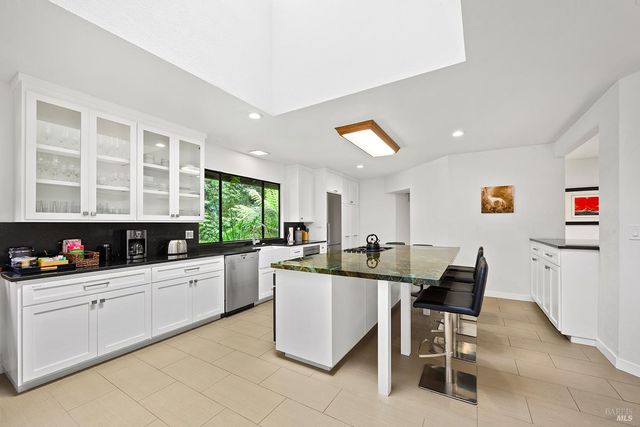 1650 Jonive Rd, Sebastopol, CA 95472