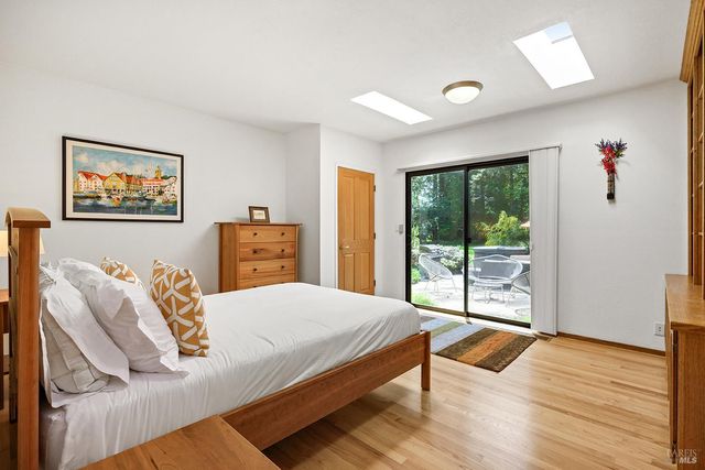 1650 Jonive Rd, Sebastopol, CA 95472