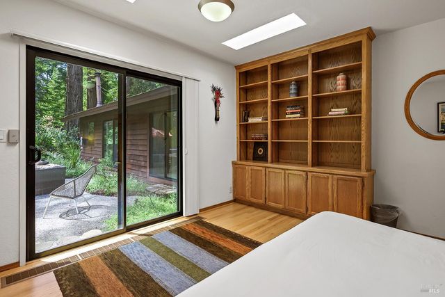 1650 Jonive Rd, Sebastopol, CA 95472