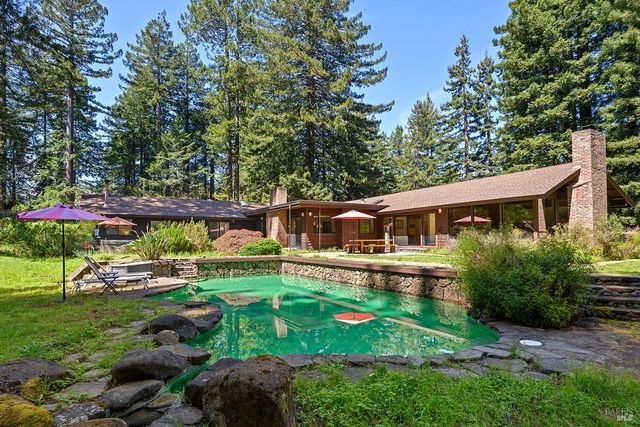 1650 Jonive Rd, Sebastopol, CA 95472