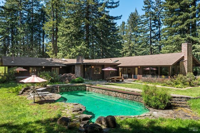 1650 Jonive Rd, Sebastopol, CA 95472