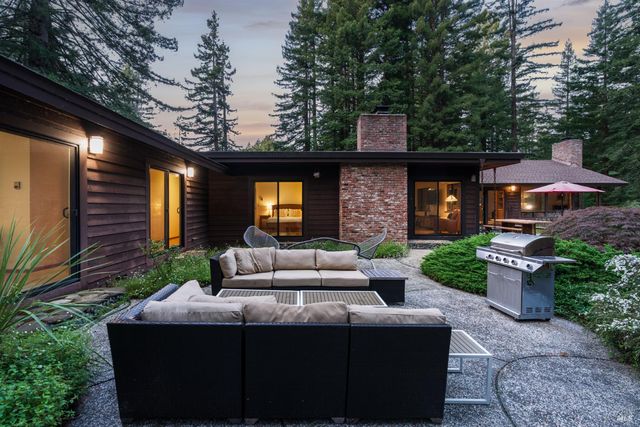 1650 Jonive Rd, Sebastopol, CA 95472