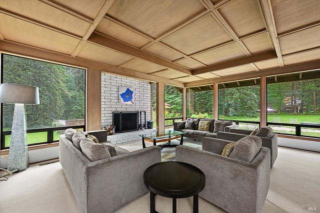 1650 Jonive Rd, Sebastopol, CA 95472