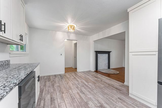 1138 N West End Street, Springdale, AR 72764
