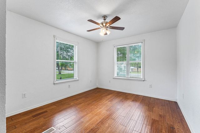 1138 N West End Street, Springdale, AR 72764