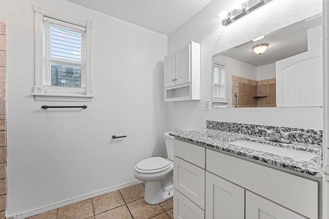 1138 N West End Street, Springdale, AR 72764