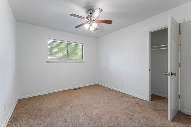 1138 N West End Street, Springdale, AR 72764