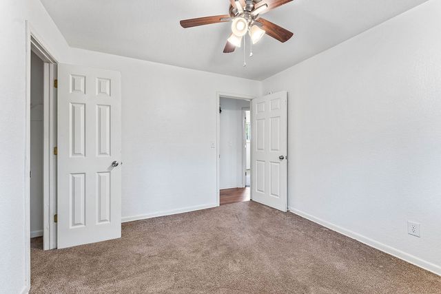 1138 N West End Street, Springdale, AR 72764