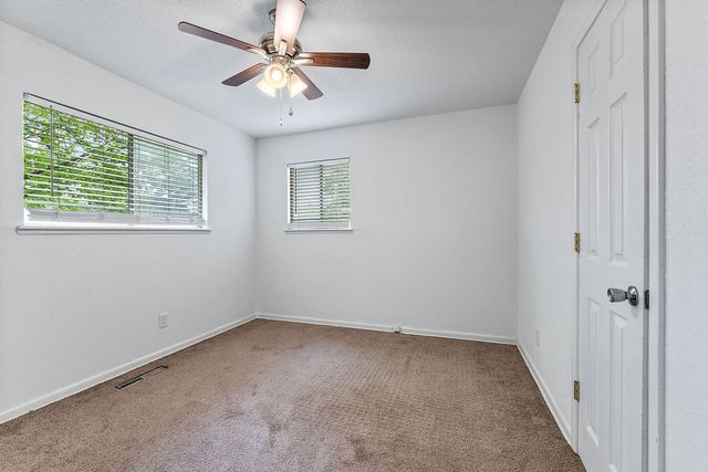 1138 N West End Street, Springdale, AR 72764