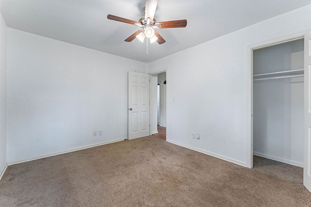 1138 N West End Street, Springdale, AR 72764