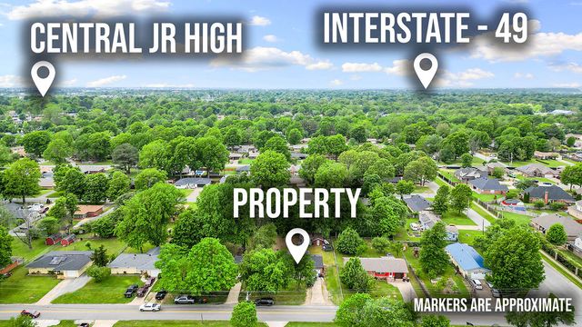 1138 N West End Street, Springdale, AR 72764