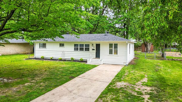 1138 N West End Street, Springdale, AR 72764