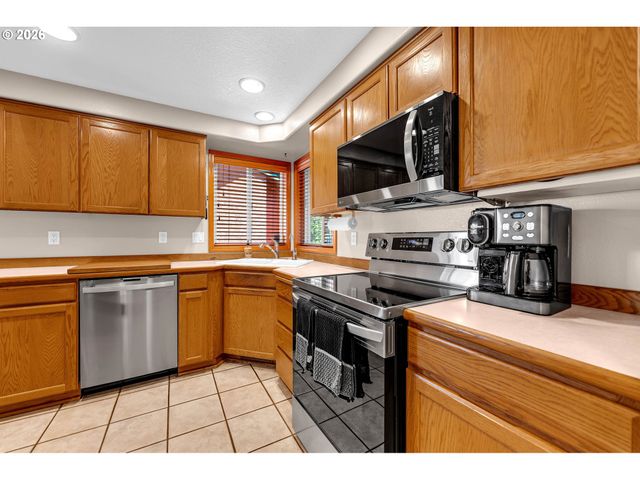 14010 Ne 53RD St, Vancouver, WA 98682