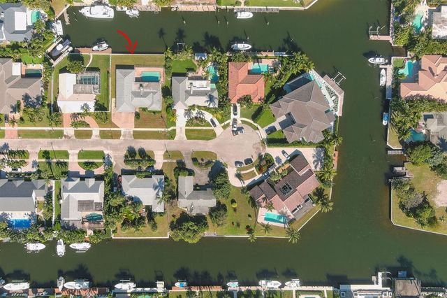 2185 Carib Circle, Palm Beach Gardens, FL 33410
