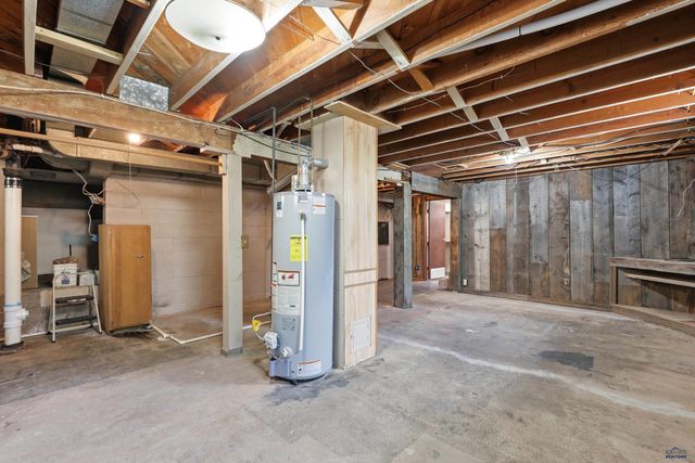 1905 RED DALE DR, Rapid City, SD 57702
