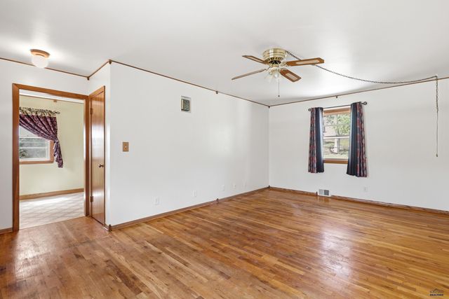 1905 RED DALE DR, Rapid City, SD 57702