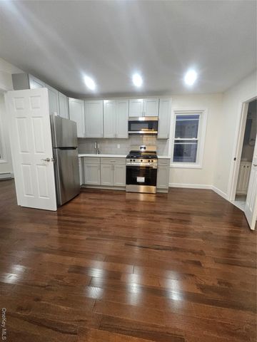 9419 116th Street, Richmond Hill, NY 11419