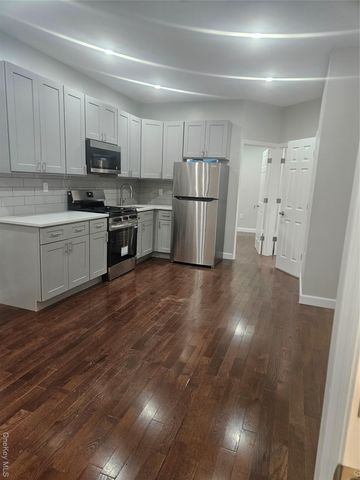 9419 116th Street, Richmond Hill, NY 11419