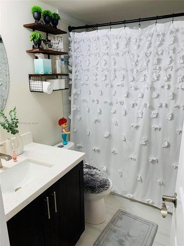 6611 SW 41st Pl 48, Davie, FL 33314