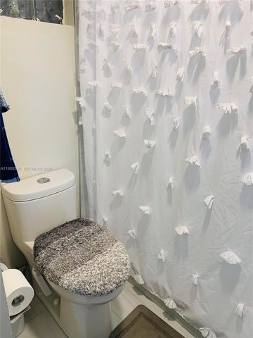 6611 SW 41st Pl 48, Davie, FL 33314