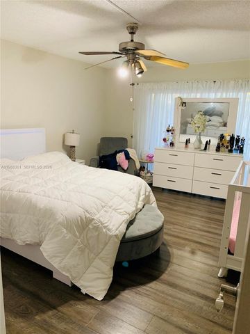 6611 SW 41st Pl 48, Davie, FL 33314