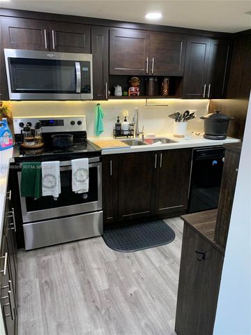 6611 SW 41st Pl 48, Davie, FL 33314