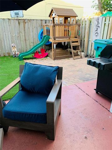 6611 SW 41st Pl 48, Davie, FL 33314