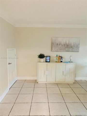 6611 SW 41st Pl 48, Davie, FL 33314