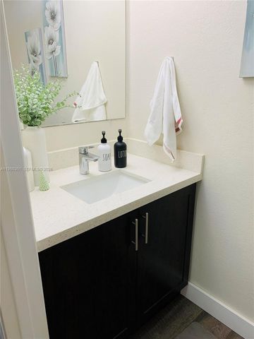 6611 SW 41st Pl 48, Davie, FL 33314