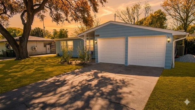 115 Marlin Avenue, Galveston, TX 77550